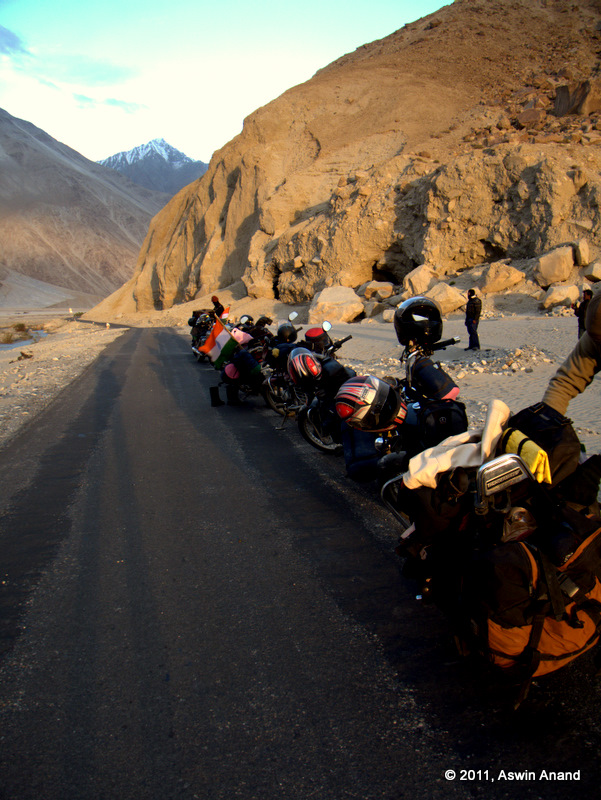 Road on the way to Nubra Valley